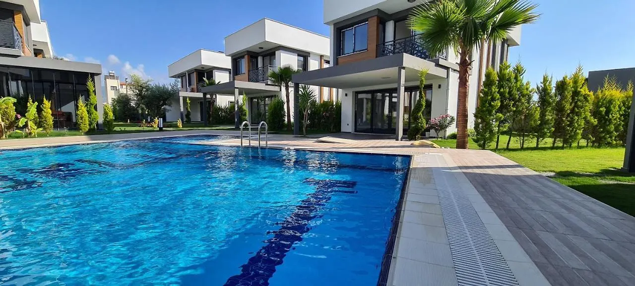 Traumvilla In Kusadası 0*,